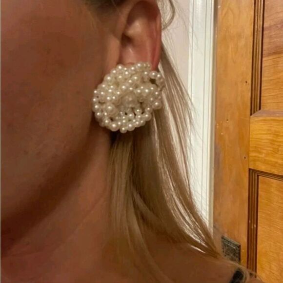 Faux pearl Earrings White dainty stud coquette wedding evening party💖 2/$30 - Picture 16 of 16